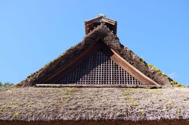 171206慧日寺の茅葺き庫裡