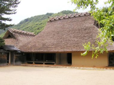 箱木の千年家　箱木家住宅主屋(室町後期)