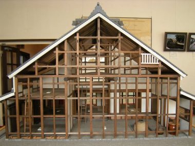 伝統構法　木造住宅の断面