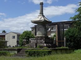 180520京都帝国大學医学部納骨墓は宝篋印塔