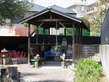 200409鞍塚不動明王 打出小槌町の小堂