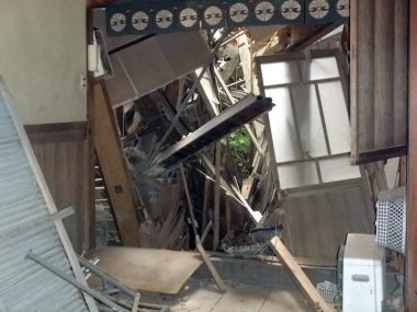 201215大和郡山の旧遊郭　東岡町　崩壊する空き家