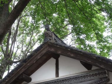 200515中町阪門神社の鬼瓦